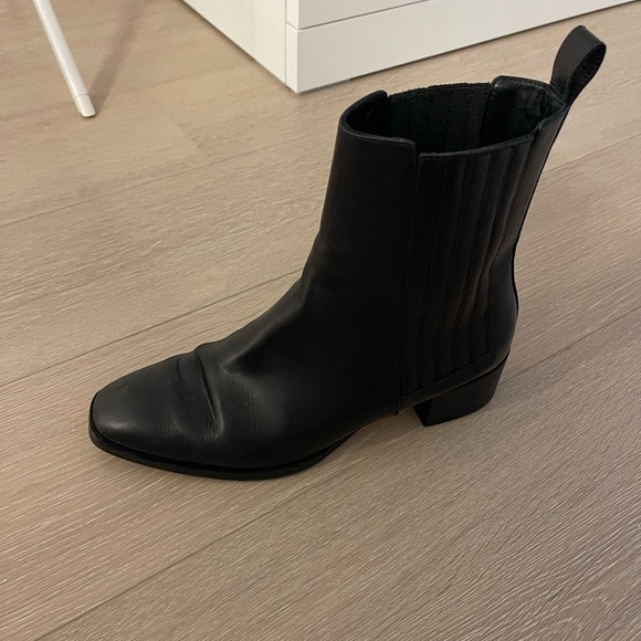 Aeyde Neil leather Chelsea boot - Picture 10 of 11